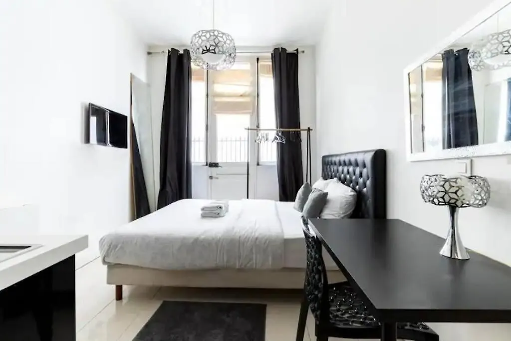 Canal St Martin : Charming Cosy Studio 巴黎