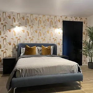 Appartement Aks Proche Gare De L'est Et Nord, Paris